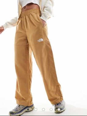 The North Face Women's Golden Tan Wide-Leg Pants Flashdry M Camel